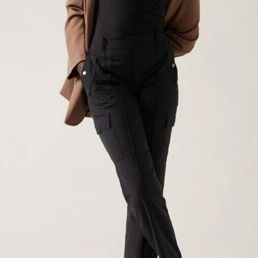 Athleta Black Vienna Cargo Pants Sz 2P Lightweight